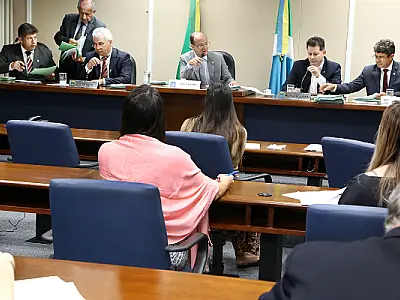 CCJR emite pareceres favoráveis a seis projetos e um pela manutenção de veto