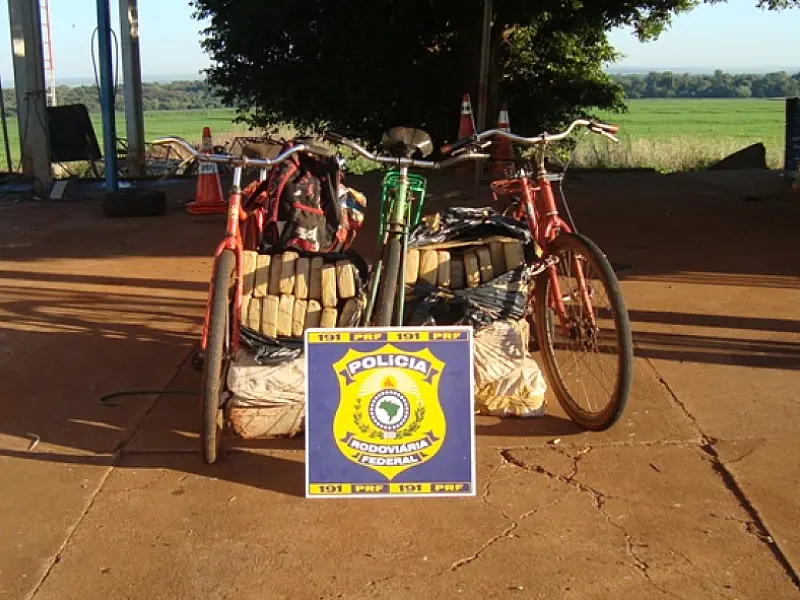 Quase 145 kg de maconha são apreendidos com três ciclistas na BR-463