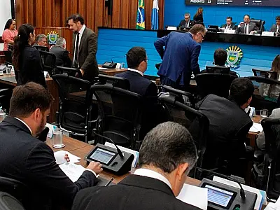 Nesta terça-feira deputados devem votar projetos relacionados ao Orçamento