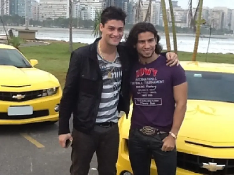Munhoz e Mariano não fazem show por conta de atraso; organizador fala em estrelismo