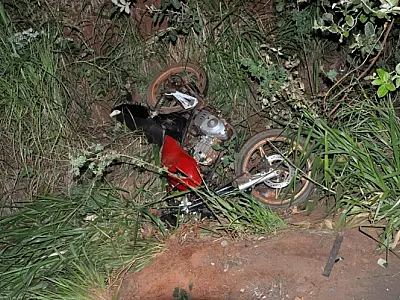 Colisão entre três veículos deixa uma pessoa ferida em Nova Andradina