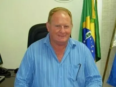 Prefeito e vice de Douradina são cassados por compra de votos