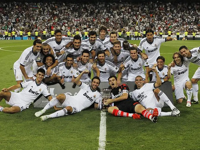 Kaká pode ser punido pelo Real por recusar foto de título