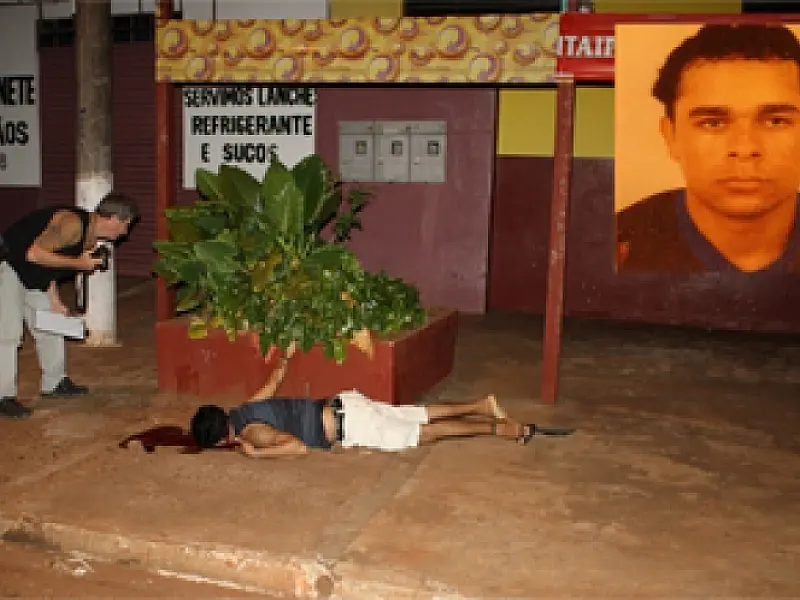 Homem é morto a tiros enquanto aguardava ônibus em Dourados