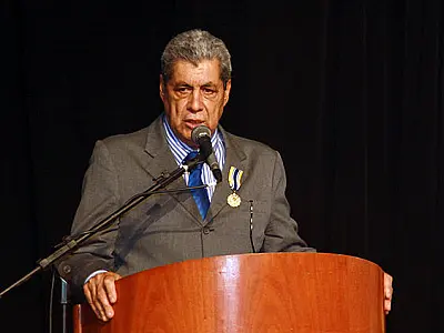André inaugura duas obras de restauração asfáltica nesta segunda-feira