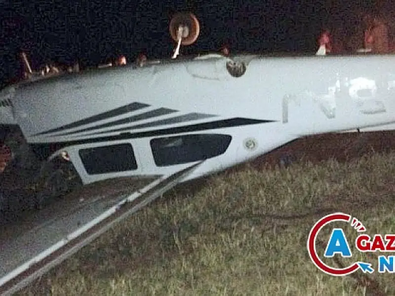 Avião cai sobre moto e mata três pessoas na fronteira