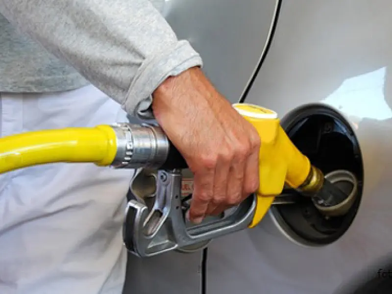 No Dia sem Impostos, consumidores pagam R$ 1, 35 pelo litro da gasolina na Capital