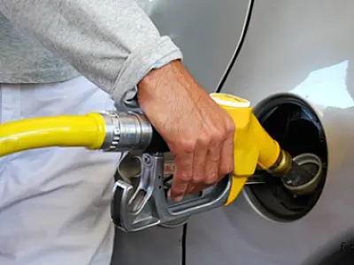 No Dia sem Impostos, consumidores pagam R$ 1, 35 pelo litro da gasolina na Capital