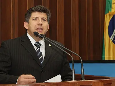 Capital pode perder cerca de R$ 2 milhões por falta de licitação, diz deputado