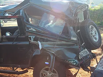 Land Rover capota na MS 276 entre Batayporã e Anaurilândia