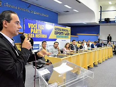 Prefeito sanciona lei para ampliar participação da sociedade no sistema de esporte e lazer
