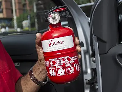 Uso de extintor do tipo ABC em veículos será obrigatório a partir desta quinta-feira