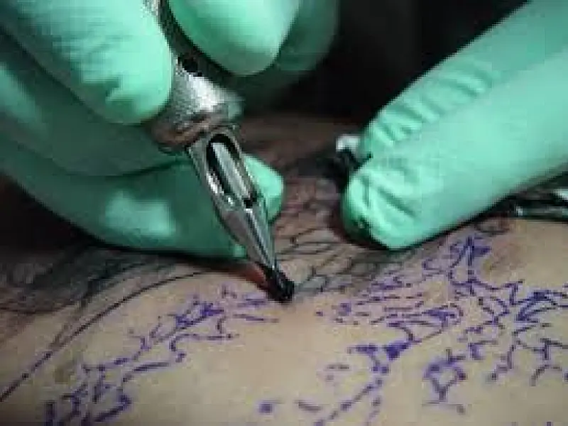 Apenas três tintas para tatuagem têm registro no Brasil