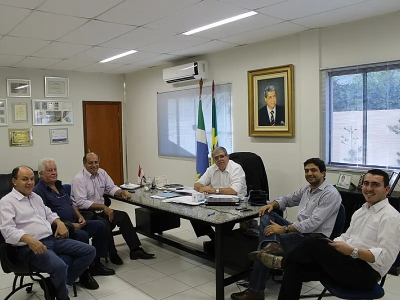 Marun se reúne com o deputado Júnior Mochi e prefeito de Guia Lopes da Laguna