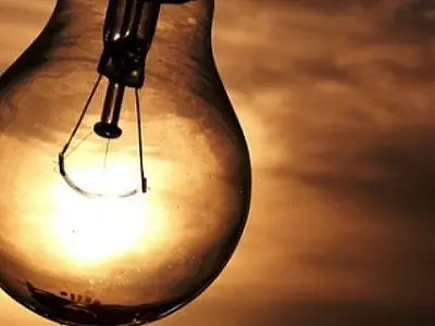 Aneel decide hoje reajuste da tarifa de energia