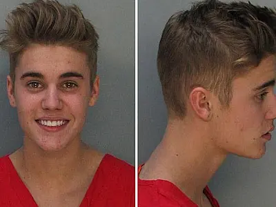Após ser preso, abaixo-assinado pede deportação de Justin Bieber dos EUA