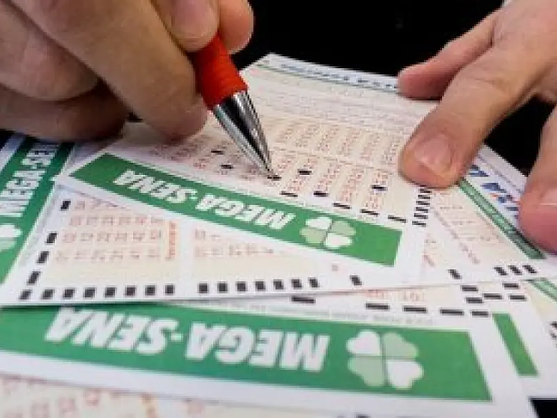 Apostas para prêmio de R$ 47 milhões acumulada da Mega-Sena vão até às 18 horas