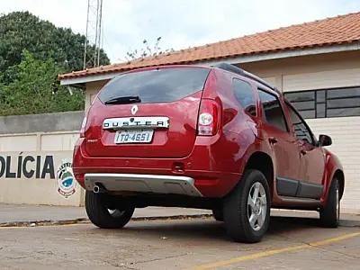 PRF prende homem com carro que foi roubado no RS