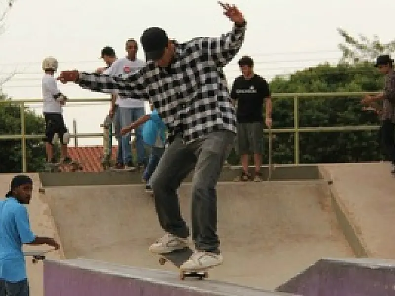 Campeonato de Skate reúne profissionais de todo país em Dourados