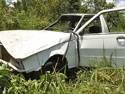 Colisão seguida de capotamento deixa um ferido em Coxim