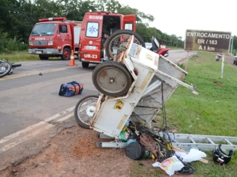 Motociclista fica ferido em acidente entre duas motos