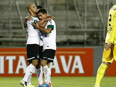 Cene perde para o Coritiba e está fora da Copa do Brasil
