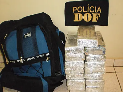 DOF apreende maconha em ônibus com adolescente em Amambai