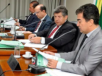 CCJR aprova pareceres favoráveis a sete projetos de lei