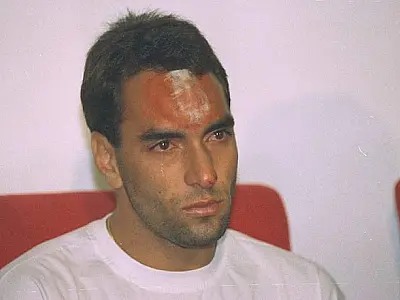Expedido mandado de prisão contra ex-jogador Edmundo