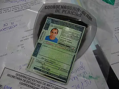 Motociclista é flagrado com CNH falsa em rodovia