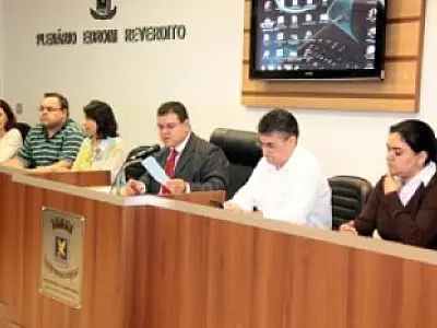 Prefeito confirma revitalização da antiga rodoviária após audiência pública na Câmara
