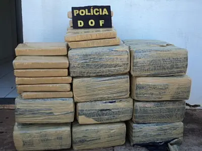 Jovens são presos com 230 kg de maconha em Amambai