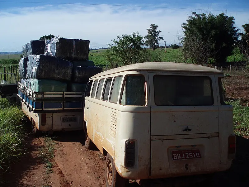 DOF apreende equipamentos contrabandeados em três veículos abandonados