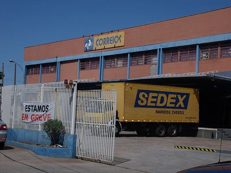Sindicatos pelo País decidem sobre acordo com os Correios; 14 já rejeitaram