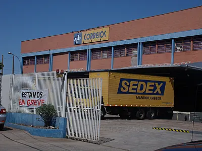 Sindicatos pelo País decidem sobre acordo com os Correios; 14 já rejeitaram