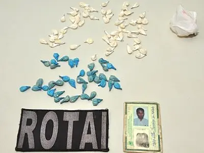Jovem e flagrado com 99 papelotes de cocaína em Coxim
