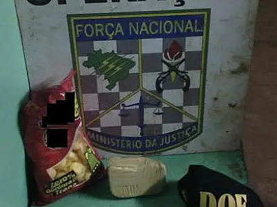 DOF E FN apreendem pasta base de cocaína em ônibus