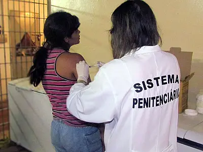 Mais de 6,67 mil detentos de MS já foram imunizados contra a gripe