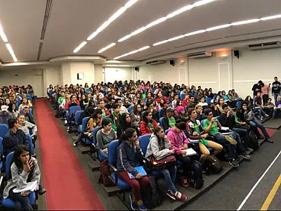 Nova turma do curso de capacitação profissional reúne 300 jovens
