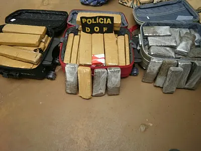 Adolescentes paraguaios apreendidos com 45 kg de maconha