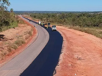 VÍDEO: obra da "Estrada do 21" avança com novas pontes, asfalto e drenagem