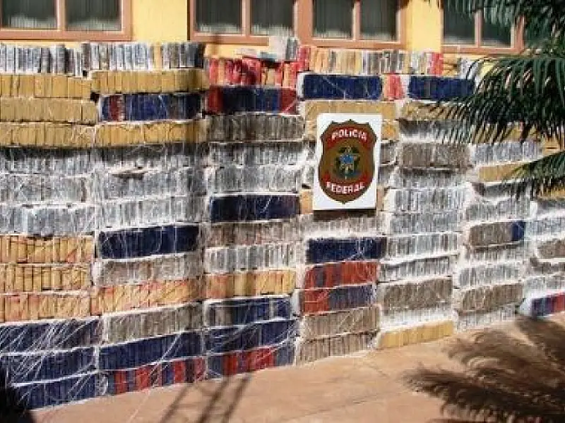 Polícia Federal apreende uma tonelada e meia de maconha em caminhonete