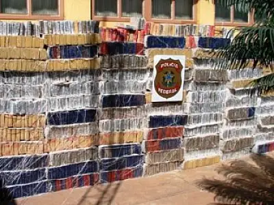 Polícia Federal apreende uma tonelada e meia de maconha em caminhonete