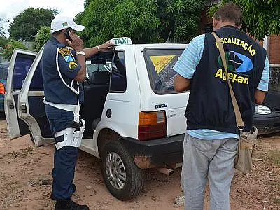 Operação entre GTRAN e Agepan, flagra taxista sem licença em Coxim