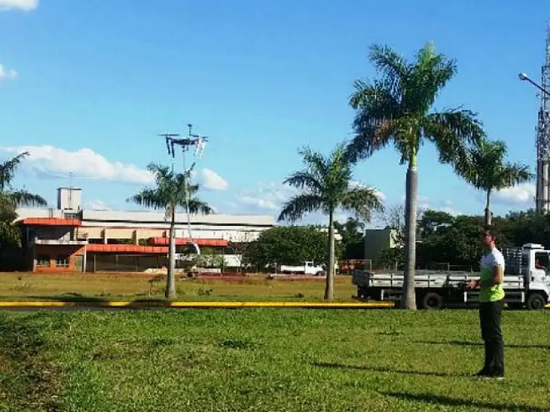 Estudantes de MS criam drone para combater pragas nas lavouras