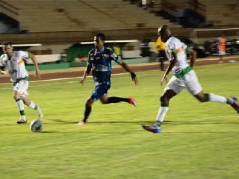 Ivinhema perde para o Naviraiense na estréia do Campeonato