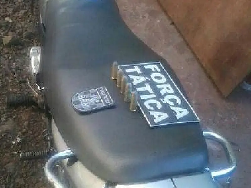 Munições e moto furtada são apreendidas com jovem em Campo Grande