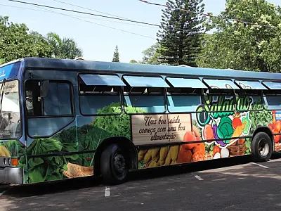 Ônibus Saladão terá vendas durante feriado desta quinta na Praça do Peixe