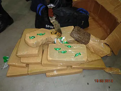 PM da capital apreende 20 quilos drogas em ônibus