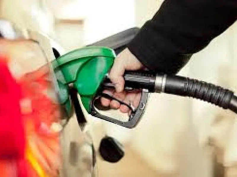Preço da gasolina pode cair R$ 0,05 nos postos com nova redução